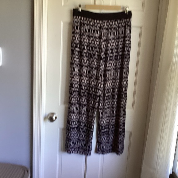 Roz & Ali Petite Women’s Wide Leg Black & Tan Slacks.  Boho Size LP. - Picture 2 of 5